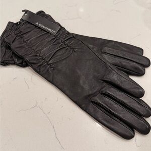 NWT-A. Giannetti Black Leather Ruched Gloves size S